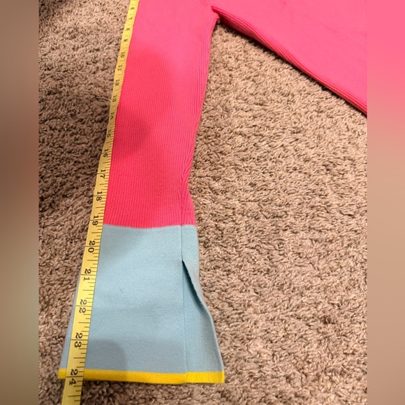 Alice + Olivia Westi Colorblocked Wool-Blend Top - Picture 10 of 11